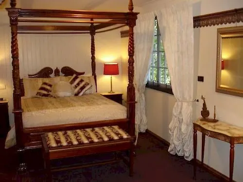 Bli Bli House Riverside Retreat Twin Waters Bed & Breakfast