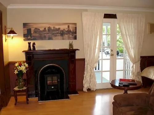 ***** Bed & Breakfast Bli Bli House Riverside Retreat Twin Waters Australia